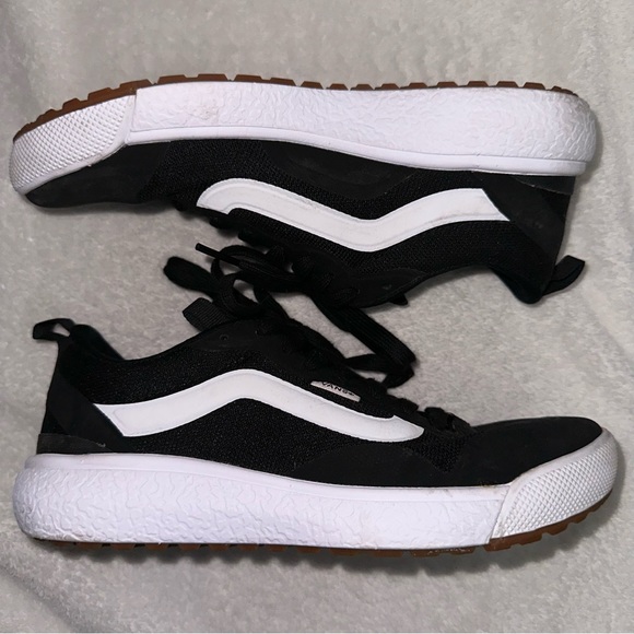 Vans Shoes - Vans Ultrarange Exo